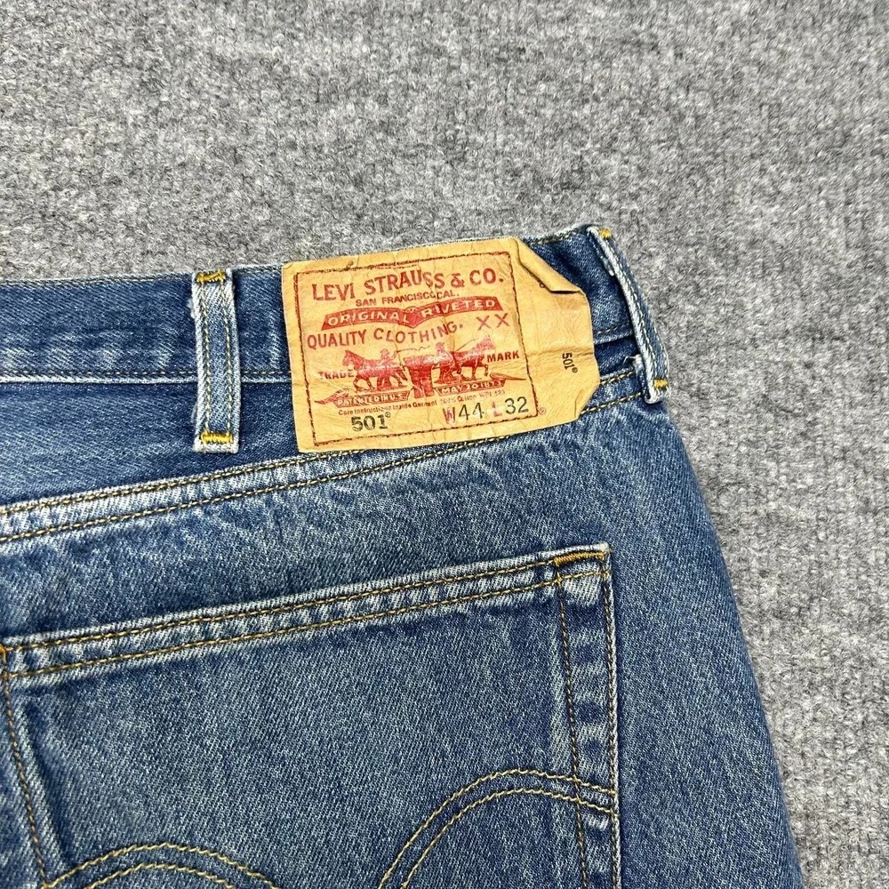 Levi's 501 Original Straight Fit Jeans Mens 40X30 Blue Denim Button Fly - Stains